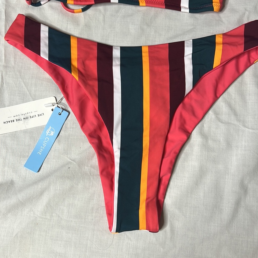 Cupshe Bikini - Picture 2 of 4